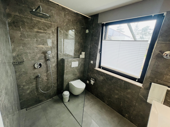 Bathroom 6