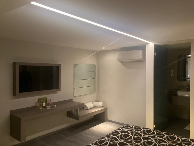 Others 4, Hotel Oasis, Gustavo A. Madero