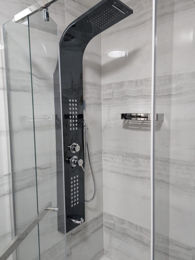 Shower 4, Sea Views at 10 South, eThekwini