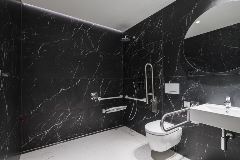 Bathroom 4, Tandem Solera, Cádiz