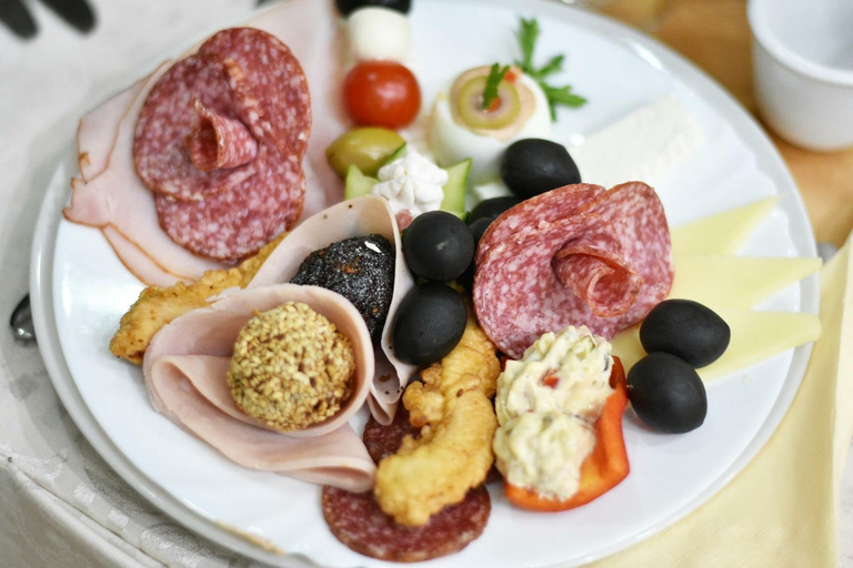 Food & Drinks