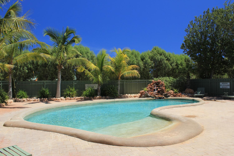 Sport & Beauty, Ningaloo Coral Bay – Bayview, Carnarvon