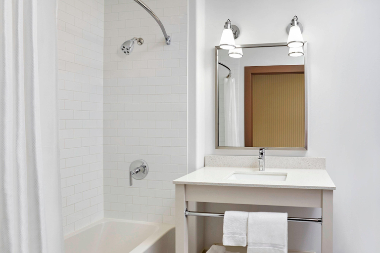 Bathroom, Four Points By Sheraton Regina, Division No. 6