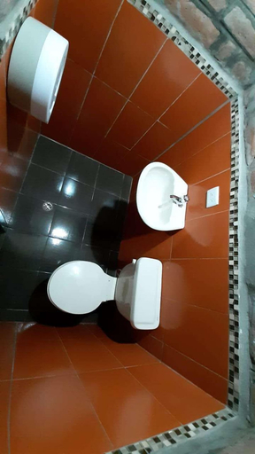 Bathroom 4, Mateospaxi, Mejía
