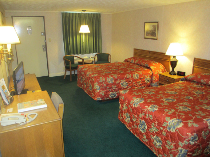 Bedroom 2, Budget Host Westgate Inn, Laurel