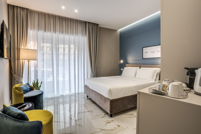 Bedroom 4, THE OASIS, Napoli