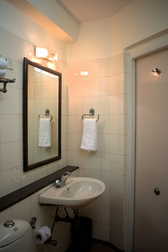 Bathroom 4, Udupi Hotel, Delhi