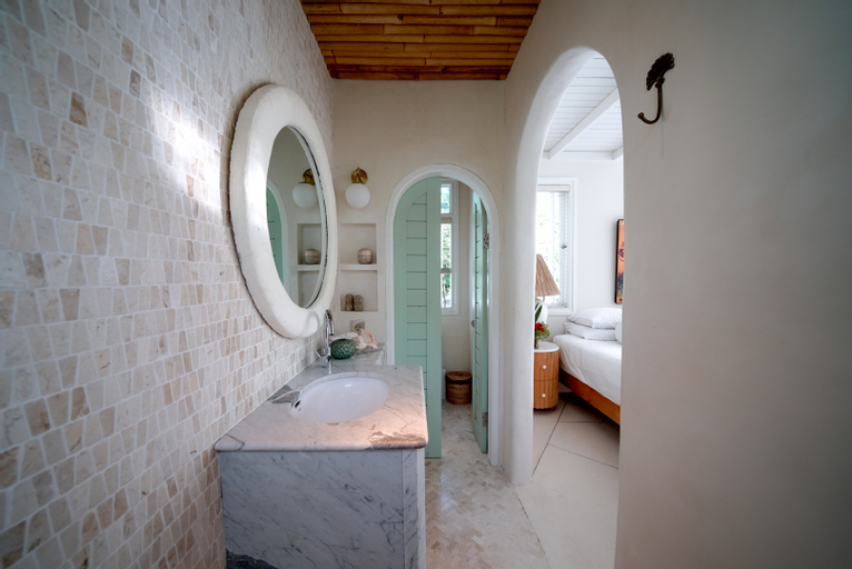 Bathroom 9