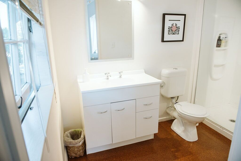 Bathroom 3, Bow Street Studios, Waikato