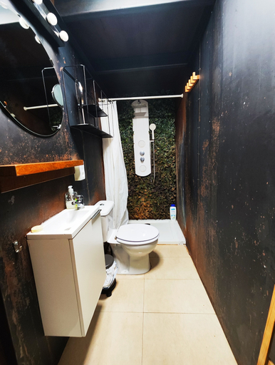 Bathroom 4, Hostel Café FRENTEABASTOS, Sevilla