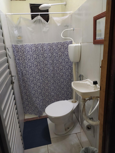 Bathroom 2, Hospedaria, Recife