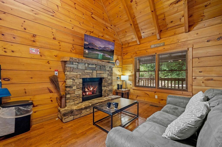Others 5, Sunrise Woods Retreat, Sevier
