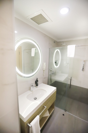 Bathroom 5, La Quinta by Wyndham Giresun, Keşap