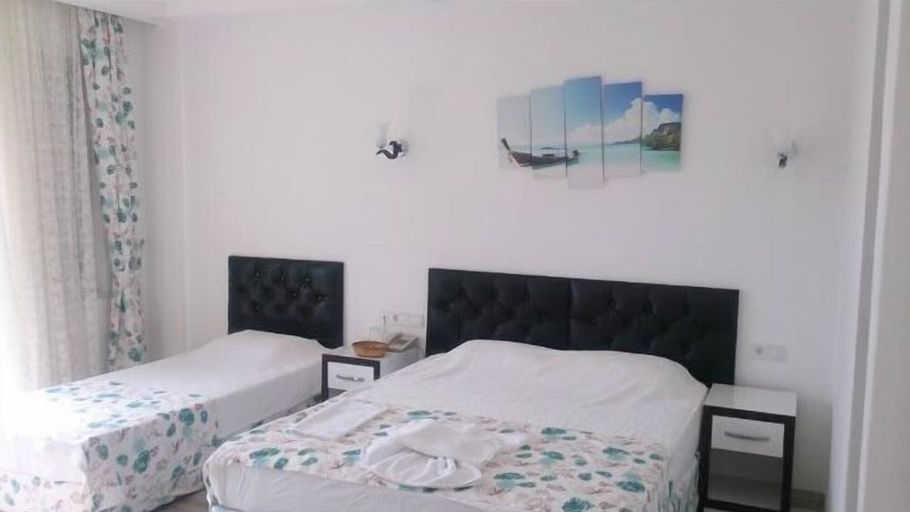 Bedroom 4, Deniz Otel, Finike