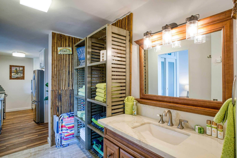 Bathroom 3, Oceanfront Penthouse Vistas, Maui