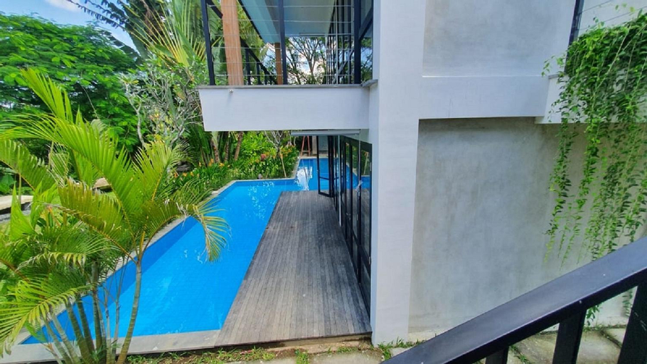 Swimming Pool 5