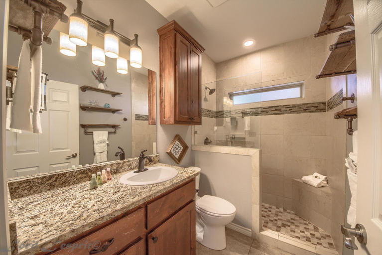 Bathroom 5, Rio Refuge Rg 105 2 Bedroom Condo by RedAwning, Comal