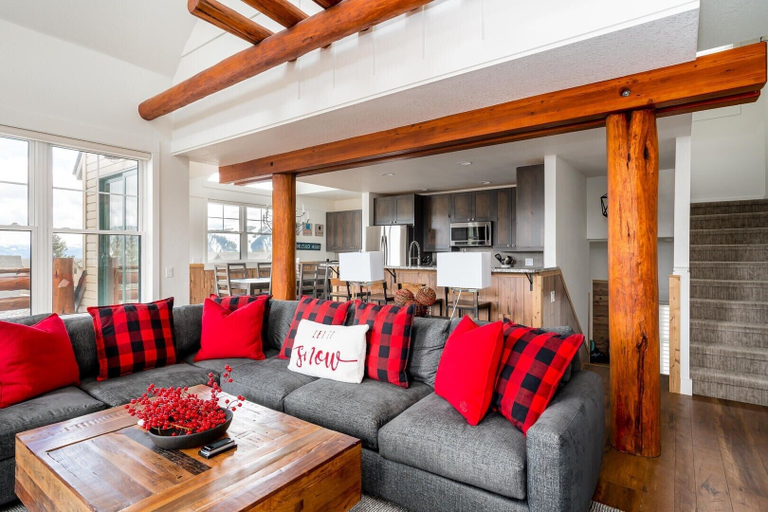 Living area 2, Saddle Ridge D1 3 Bedroom Condo by Moonlight Basin Lodging, Madison