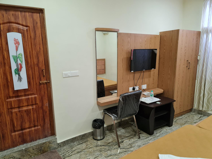 Others 2, Vijay Shree Inn, Vellore