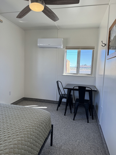 Others 5, Eastern Sierra Motor lodge, Inyo