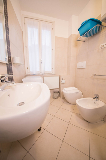 Bathroom 3, Baia Blu Rta, La Spezia