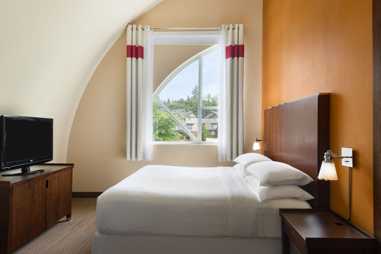 Bedroom 3, Four Points by Sheraton Surrey, Greater Vancouver