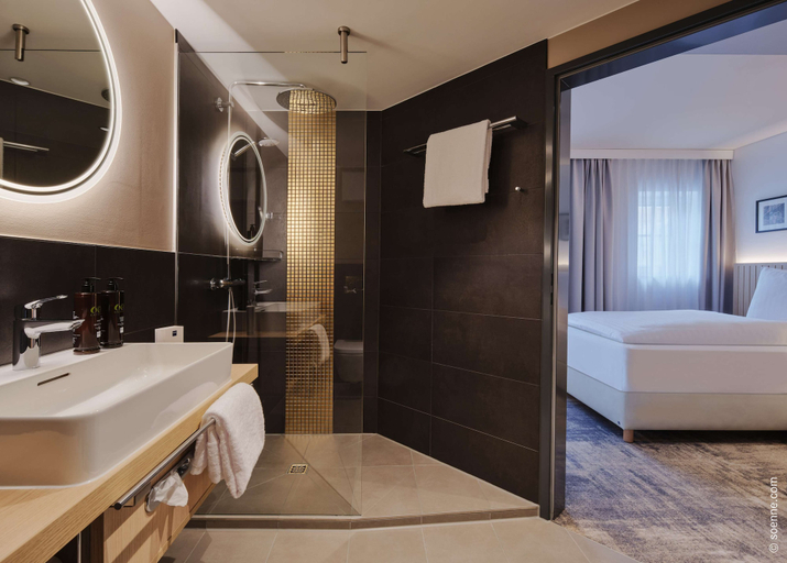 Bathroom, Dorint Hotel Würzburg, Würzburg