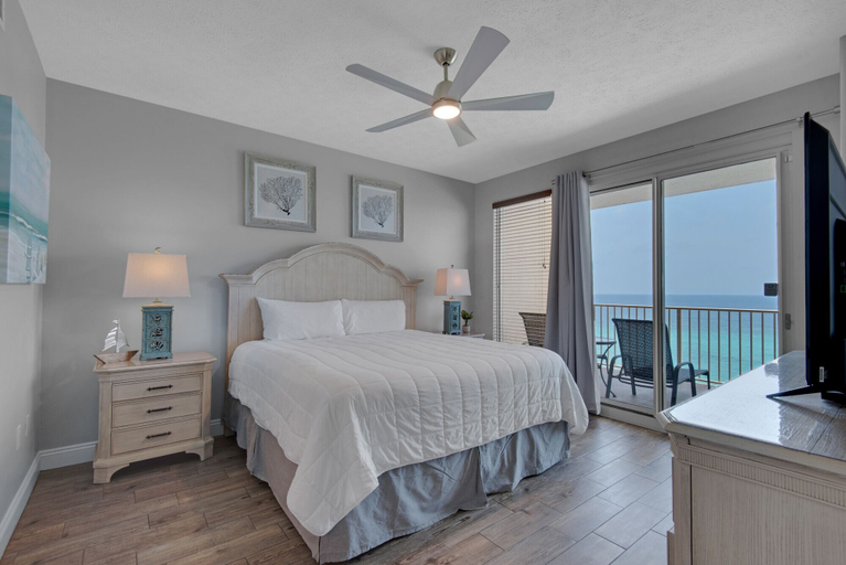 Bedroom 3, Treasure Island 0802, Bay