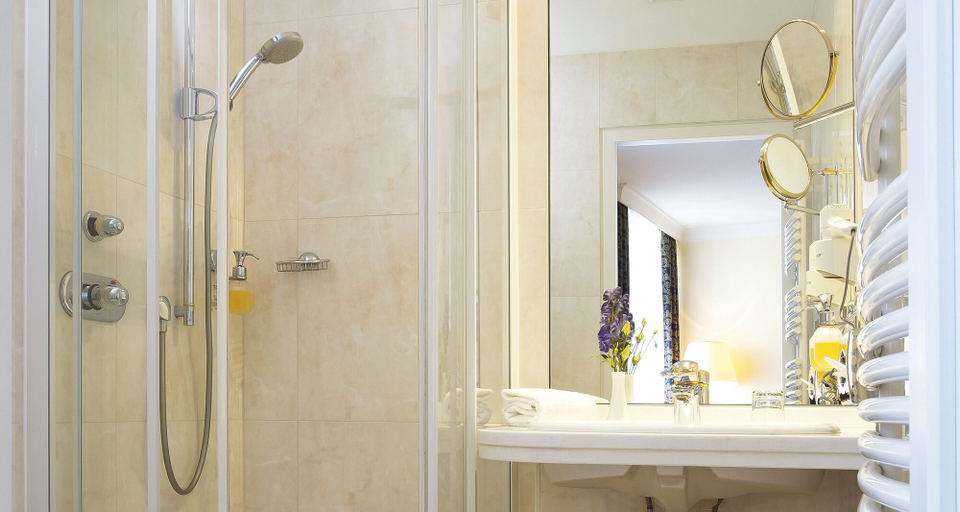Bathroom 4, Victor's Residenz-Hotel Leipzig, Leipzig