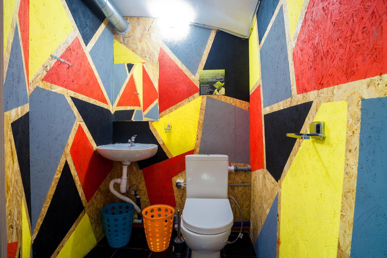 Bathroom 4, Wars hostel, Sankt-Peterburg gorsovet