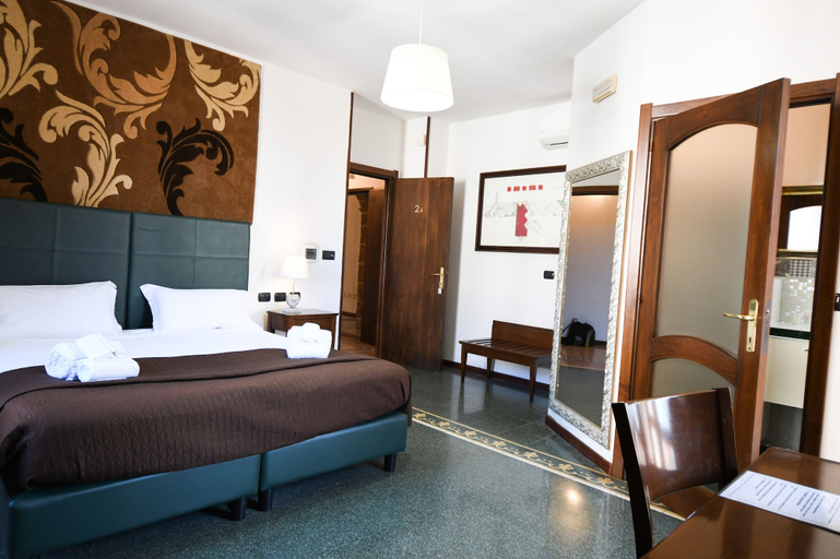 Bedroom 4, Bienestar Maison de Charme, Sassari