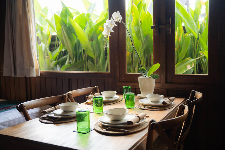 Dining Room 4