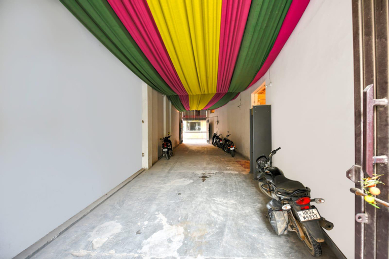 Others 4, Hotel airport days stay in new delhi mahipalpur , West
