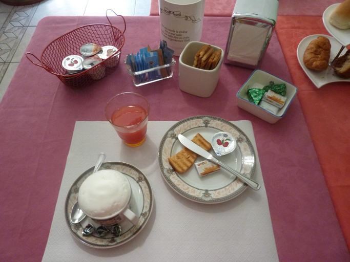 Food & Drinks 5, Albergo Junior, Padua