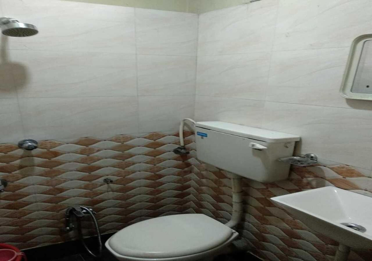 Bathroom 1, Hotel Rupali, Mumbai City