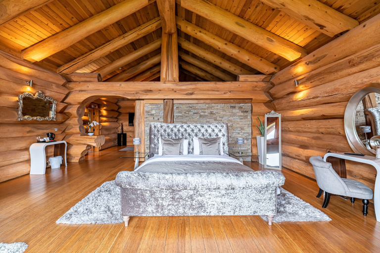 Bedroom 4, The Vu Log Cabins, West Lothian