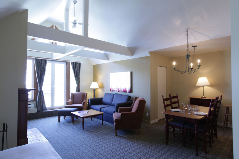 Bedroom 3, Place St-Bernard, Les Laurentides
