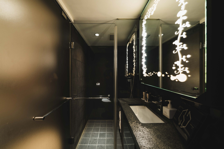 Bathroom 9