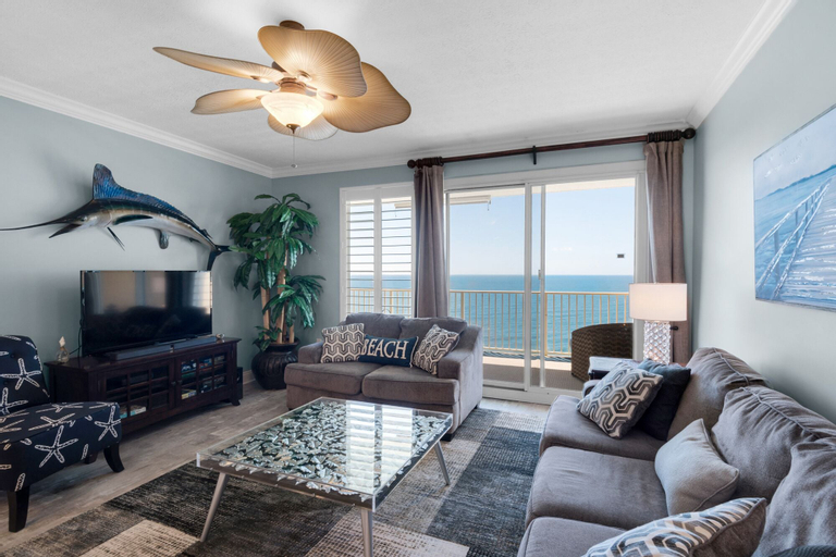 Treasure Island 2302, Bay