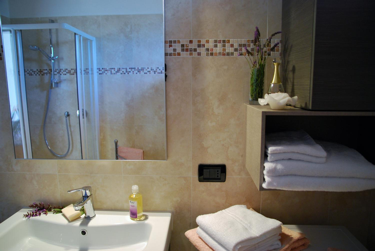Bedroom 4, Agriturismo Benza, Imperia
