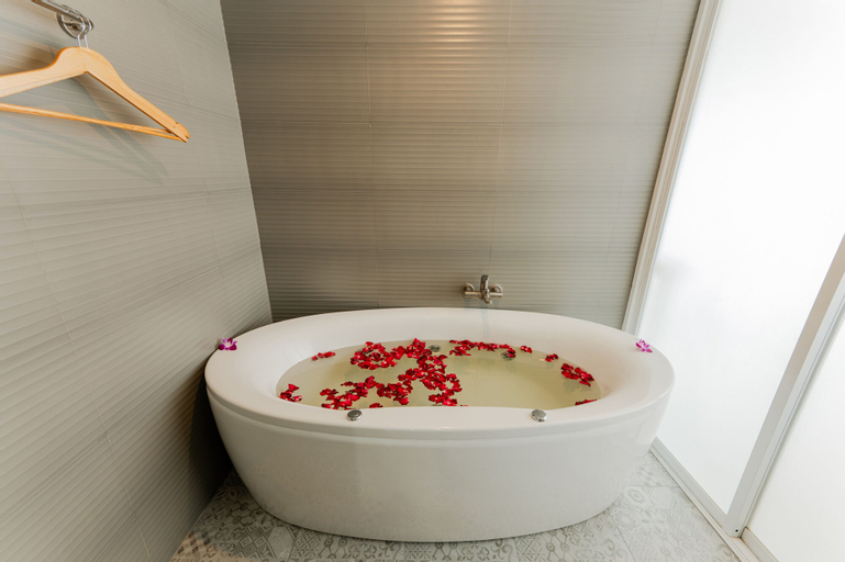 Bathroom 6