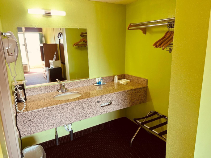Bathroom 4, FairBridge Inn Express Renfro Valley, Rockcastle