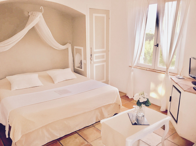 Bedroom 2, Le Mas d'Olivier, Var