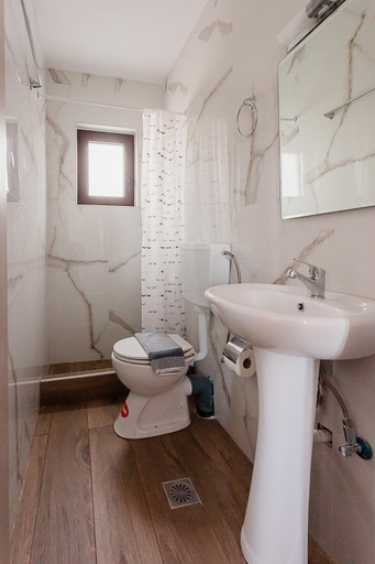 Bathroom 4, Super View Apartments, Crete
