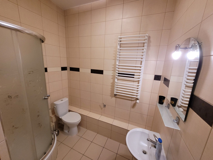 Bathroom 3, Złota Róża, Jędrzejów