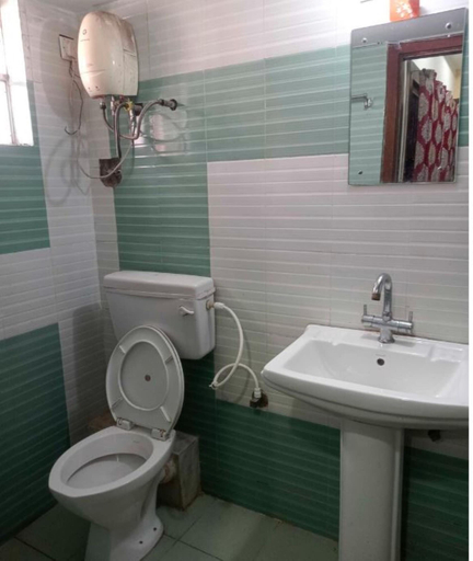 Bathroom 3, Goroomgo Puja Residency Kolkata, North 24 Parganas