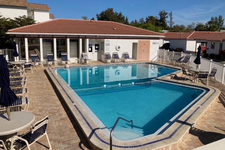Exterior 5, Vista Hermosa A Few Steps to the Heated Pool, Sarasota