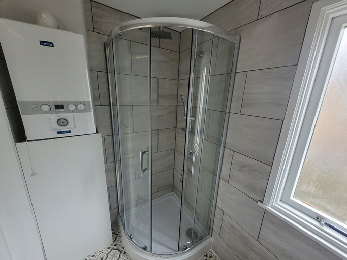 Bathroom 2, Beautiful 1-bed Apartment in Ramsgate, Kent