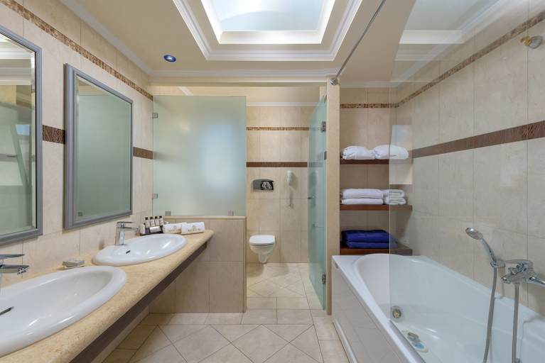 Bathroom, Atrium Palace Thalasso Spa Resort & Villas, South Aegean