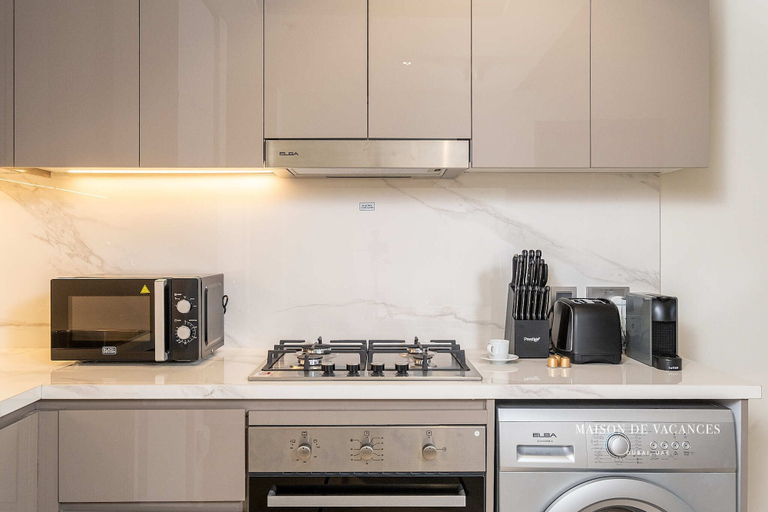 Others 5, Spacious 1 Bedroom Near Downtown and Dubai Mall, Dubai